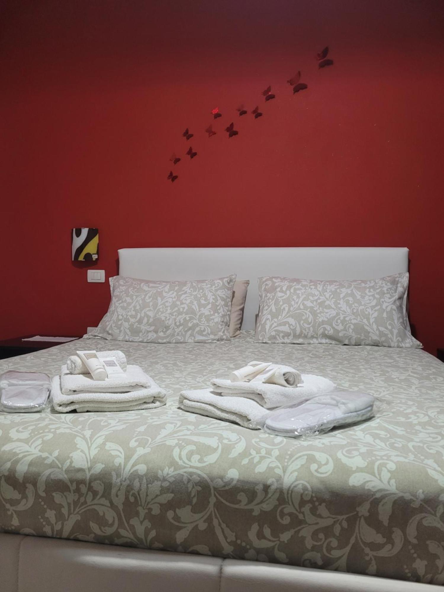 Butterflyhouse Villa Monserrato Buitenkant foto