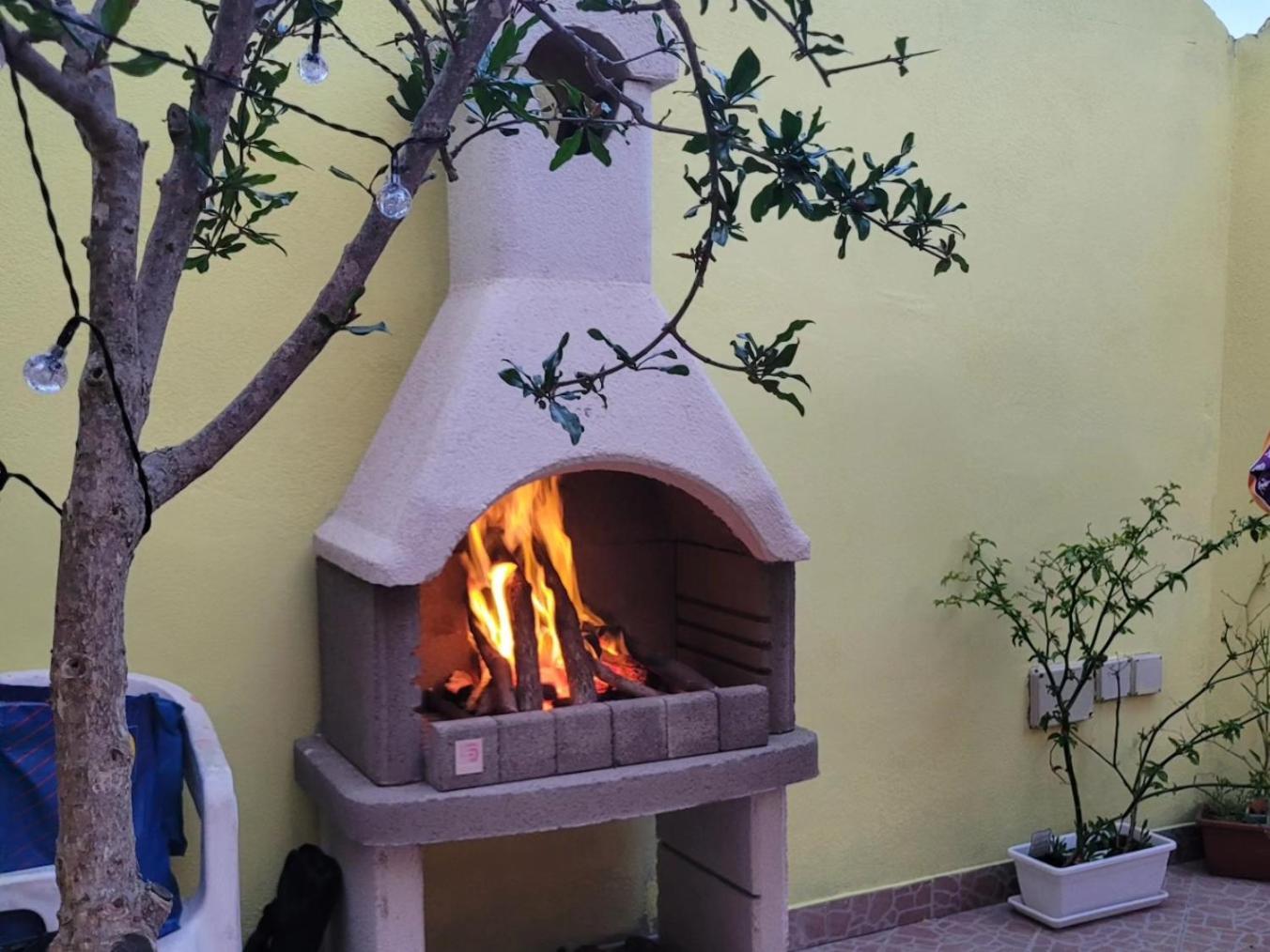 Butterflyhouse Villa Monserrato Buitenkant foto